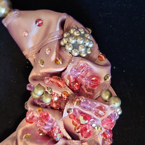 Swarovski Satin Pearl Crystal Necklace | Stunning - Picture 3 of 4